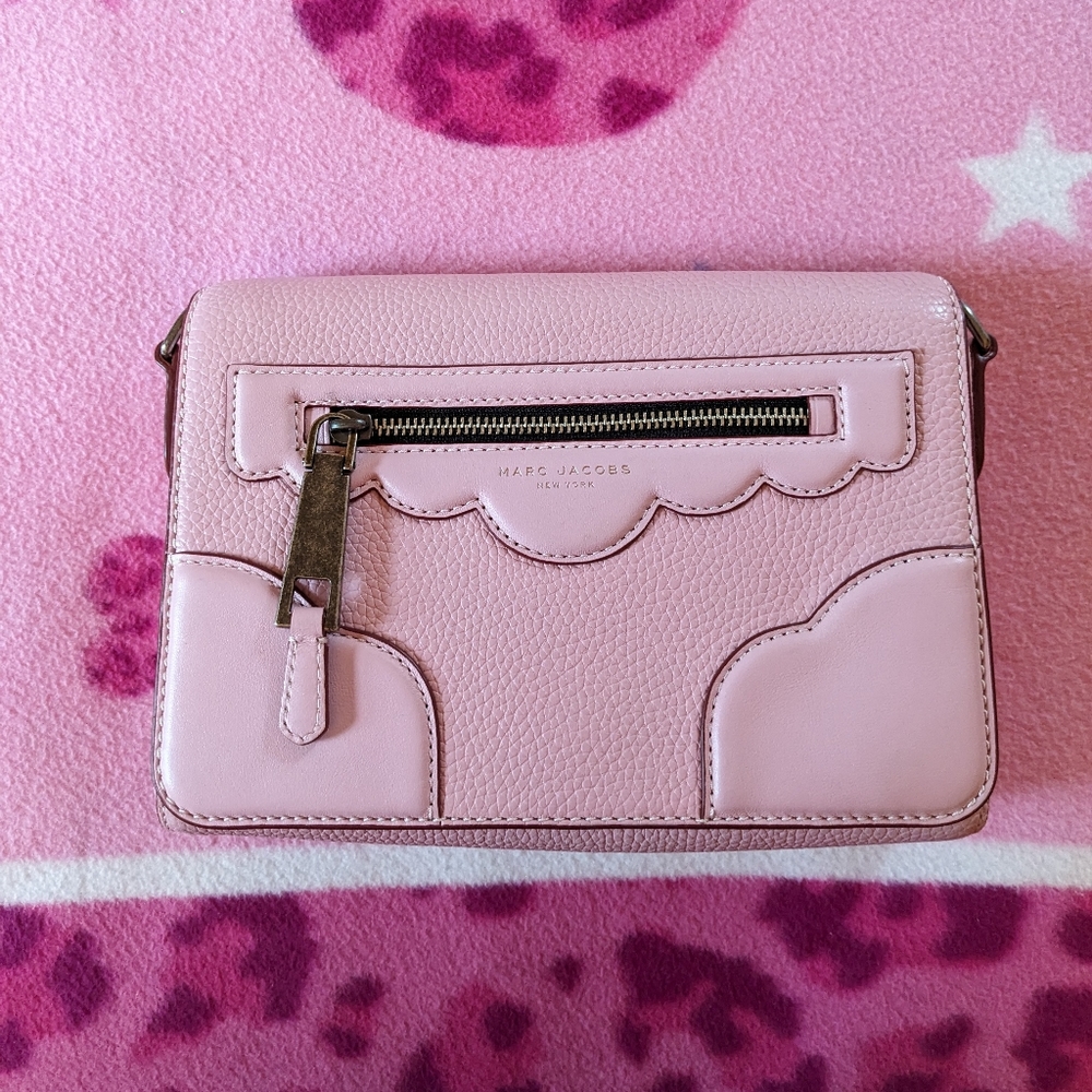 BNWT Marc Jacobs Pink Fleur Haze Genuine Leather Cross-Body Bag